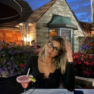 Meet your Posher, Eriny